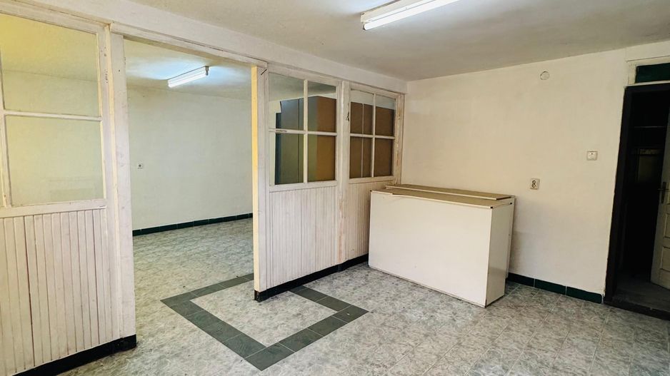 Spatiu comercial si casa zona Cantemir - Poză 2