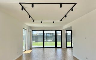 Vila Individuala 5 camere Tunari - Poză 4