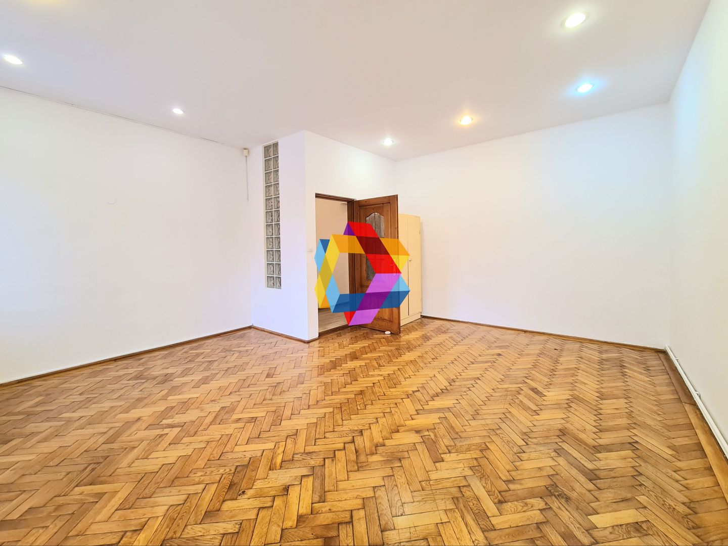 Spatiu birouri de închiriat Brasov - 80 mp # spatii-comerciale-brasov.ro - Poză 9