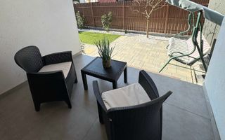 Apartament cu 3 camere, curte proprie si loc de parcare - Poză 3