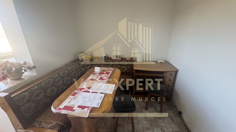 APARTAMENT 3 CAMERE ETAJ 4 GRUI CAMPULUNG - Poză 9