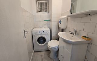 Apartament cu 3 Camere, Etaj 1, Zona Cetate - Poză 3