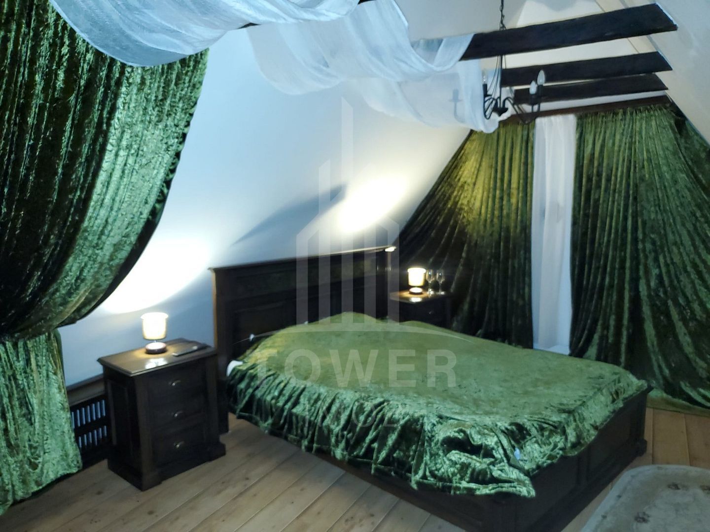 Pensiune de vânzare-9 camere cu baie, restaurant, curte-Apoldu de Sus - Poză 6