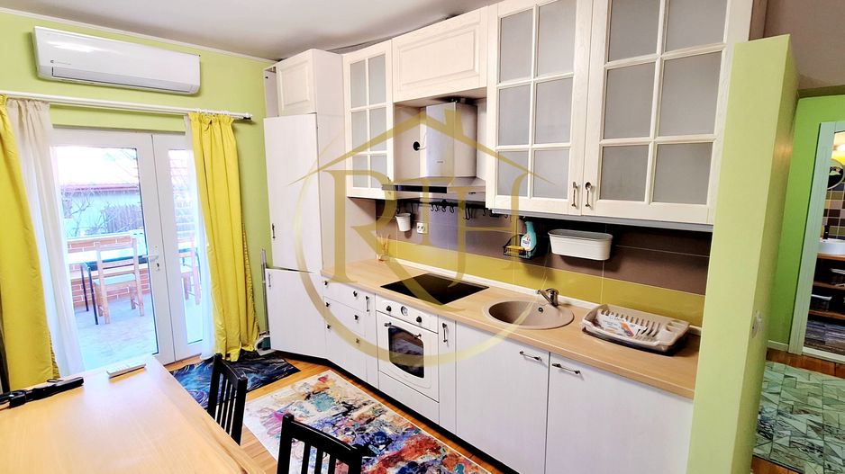 Oferim spre inchiriere un apartament cu 3 camere,modern, zona Spitalul Judetean - Poză 15