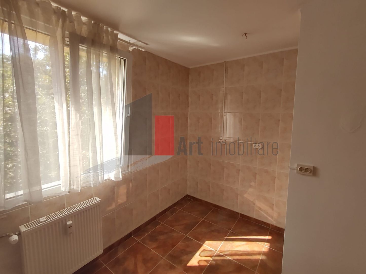 Vânzare apartament 4 camere decomandat Bd. Brâncoveanu - Izvorul Mureșului - Poză 16