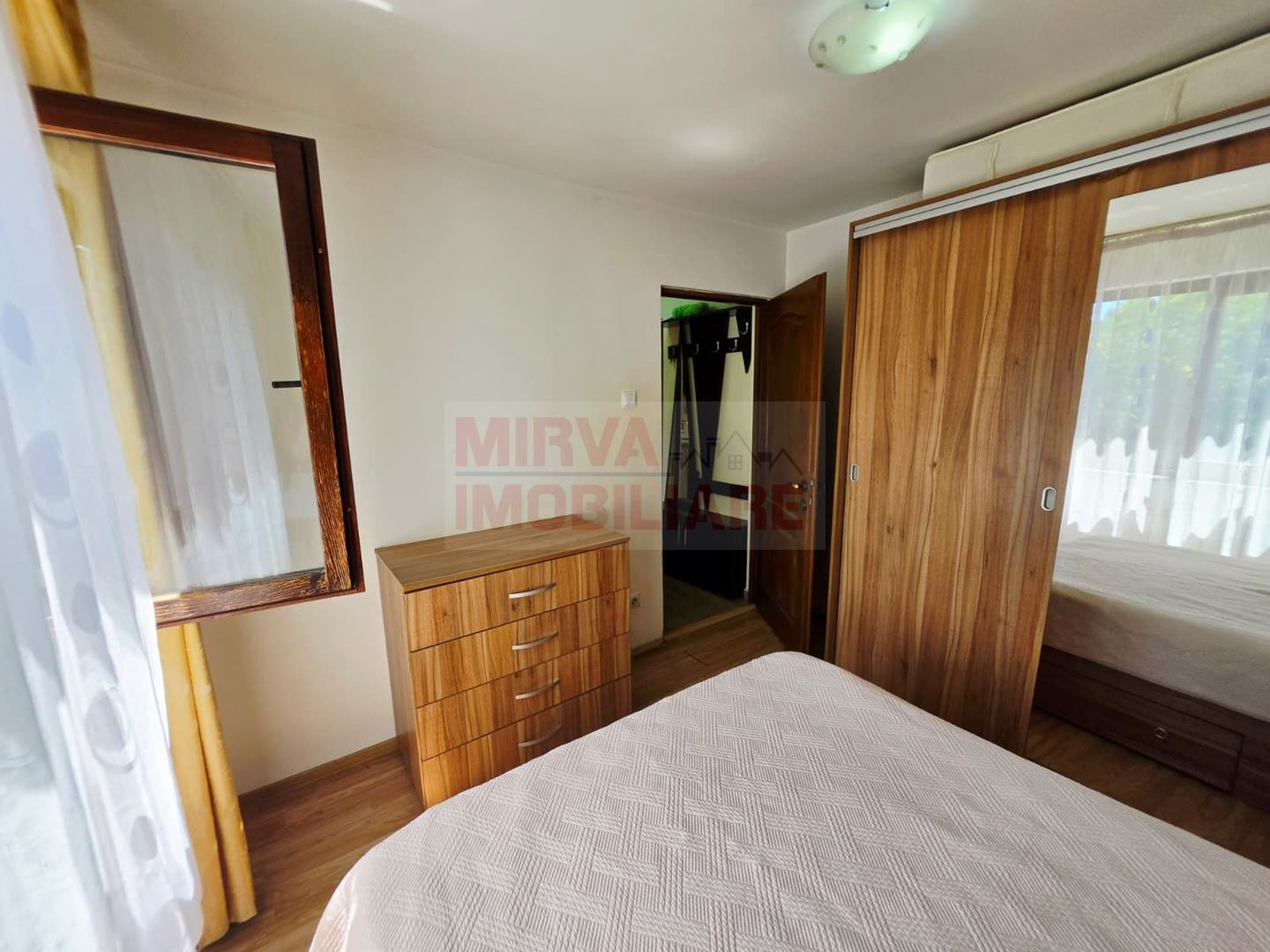 Apartament 3 camere decomandat | zona Baraolt | Mobilat si utilat - Poză 23