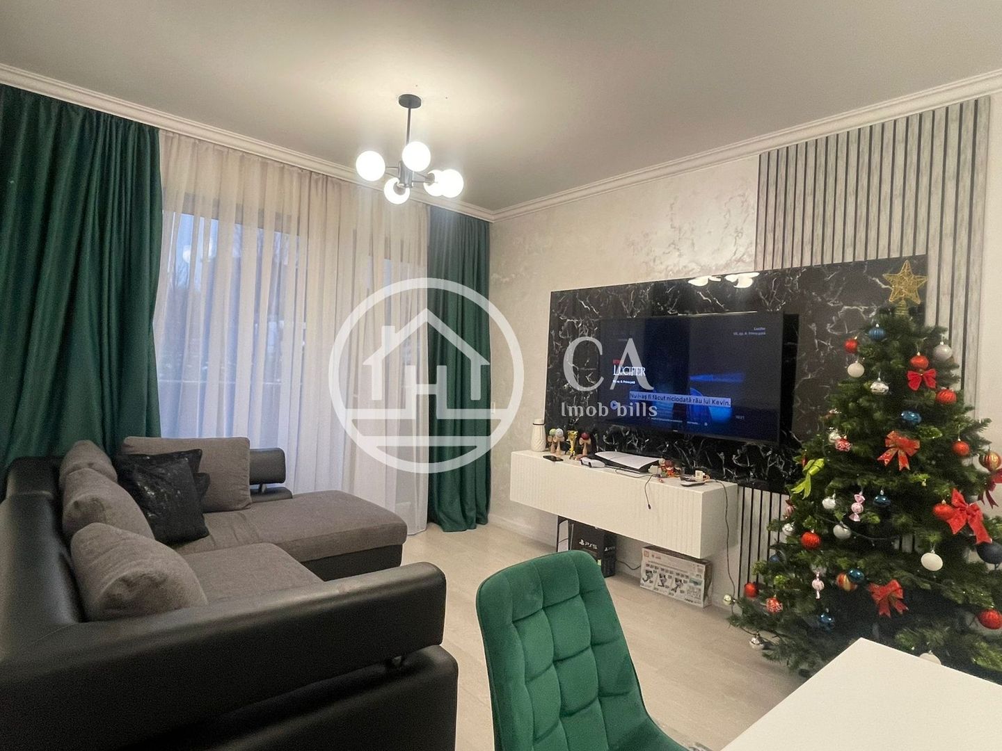 Apartament cu 3 camere de vanzare in Prima Universitatii, Oradea - Poză 2