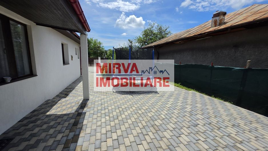 🏡 Casă renovată cu 6 camere, teren 557 mp – Berceni, Prahova - Poză 26