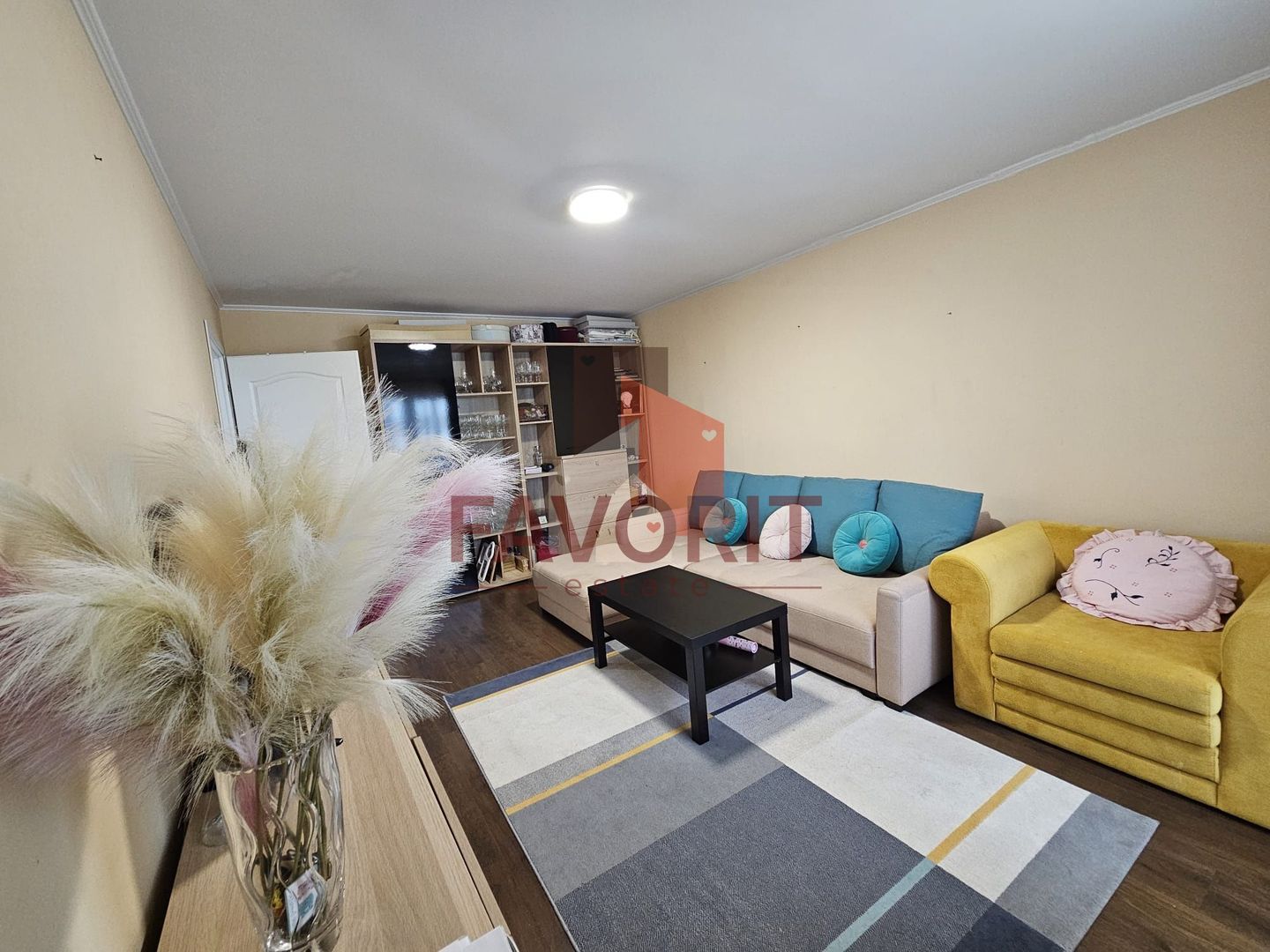 Apartament 3 camere decomandat | Etaj 2 | Zona Lipovei - Poză 1