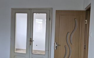 apartament 3 camere zona Crihala, etaj 4 - Poză 1