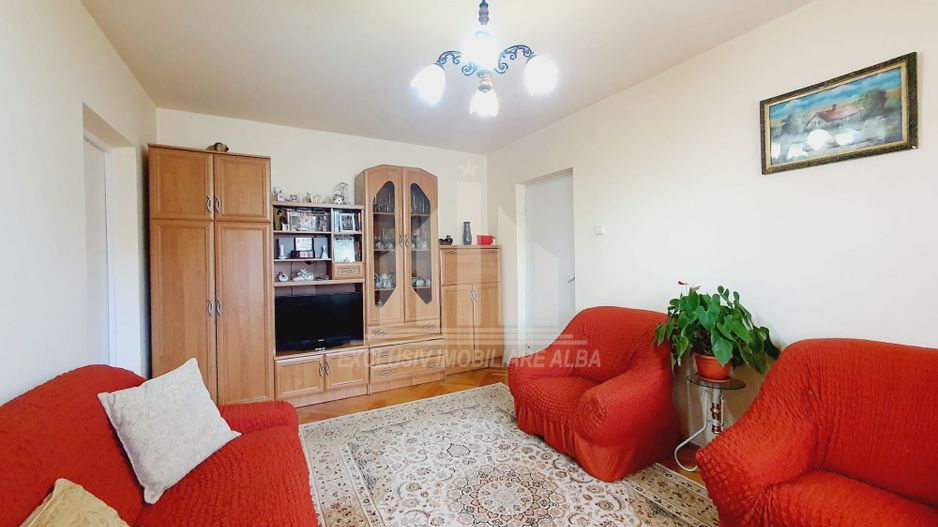 Apartament cu 3 camere de vanzare, Cetate - zona Closca - Poză 1