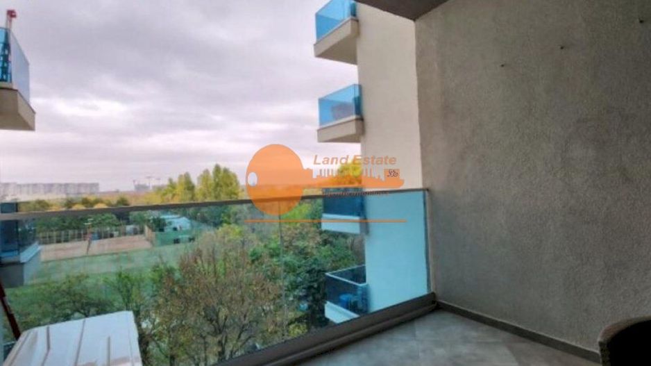 3 camere FLoreasca ( loc parcare ) - Poză 1