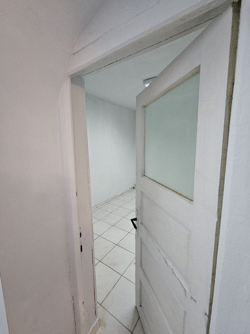 Vanzare Boxa demisol, Bvd. Republicii - Poză 10