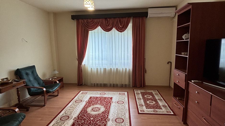 Apartament privat la casa la 5 minute de Piața Victoriei - Poză 37
