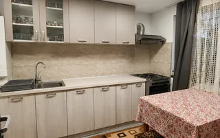 Proprietate cu două locuințe, garaj încălzit, foișor, 600 mp in Ernei - Poză 20