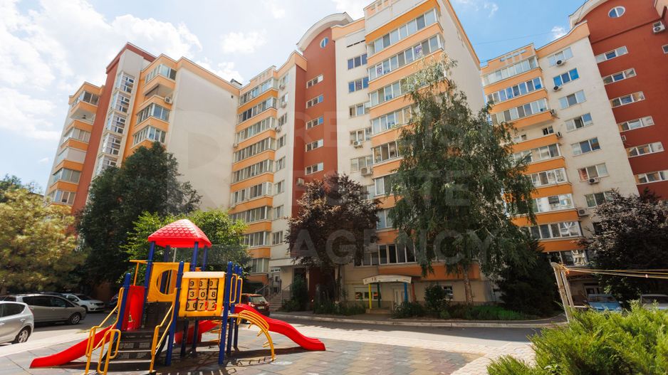 Vânzare, apartament, 3 camere, str. Valea Trandafirilor, Centru - Poză 2