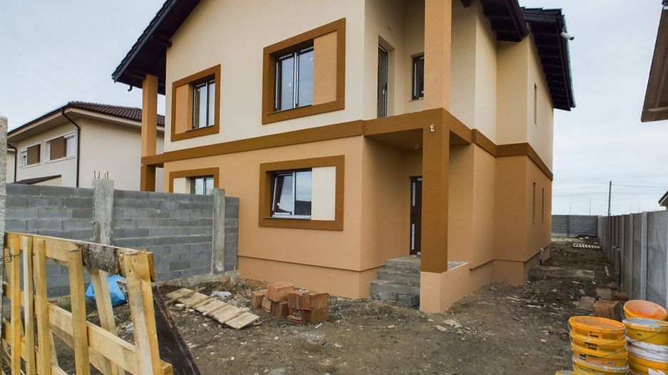 Duplex în Moșnița Nouă, în spate la Castel - Poză 1