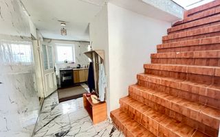 Casa în centrul or.Ialoveni - Poză 8