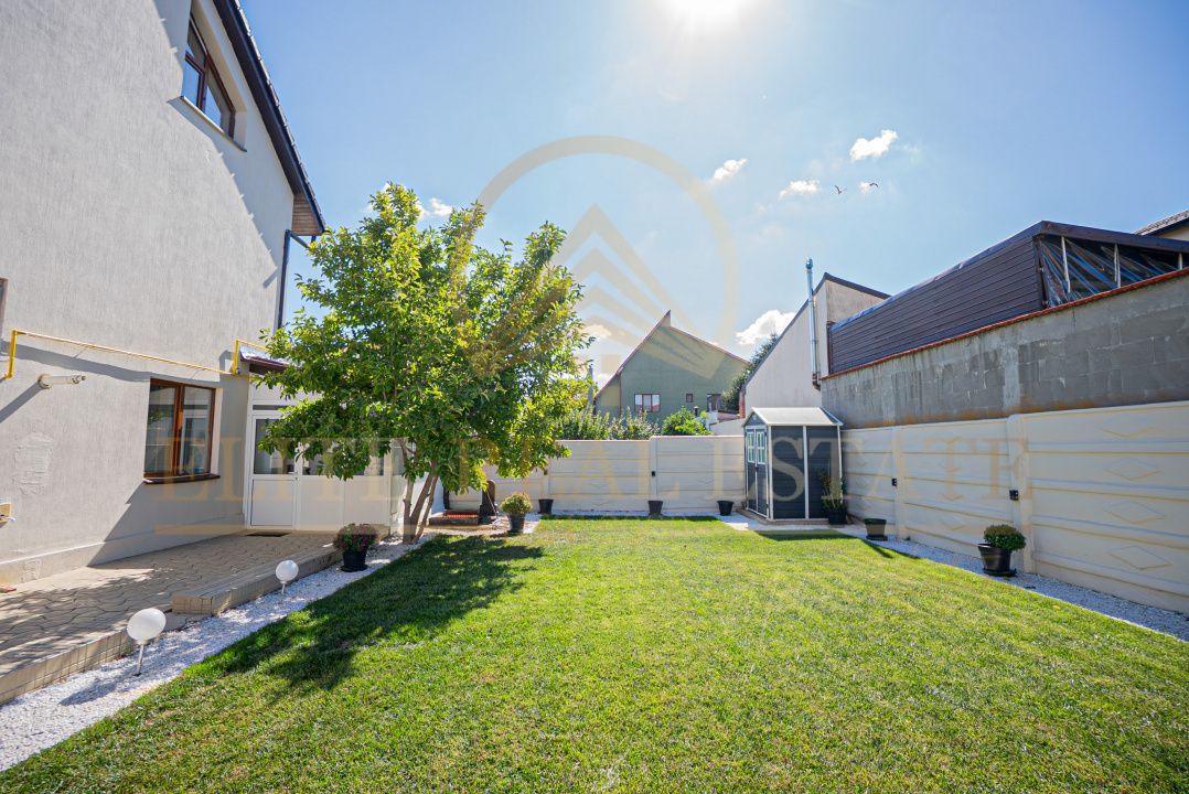 Ovidiu Sud - Zona premium - Vila impozanta, curte mare, garaj, terasa! - Poză 45