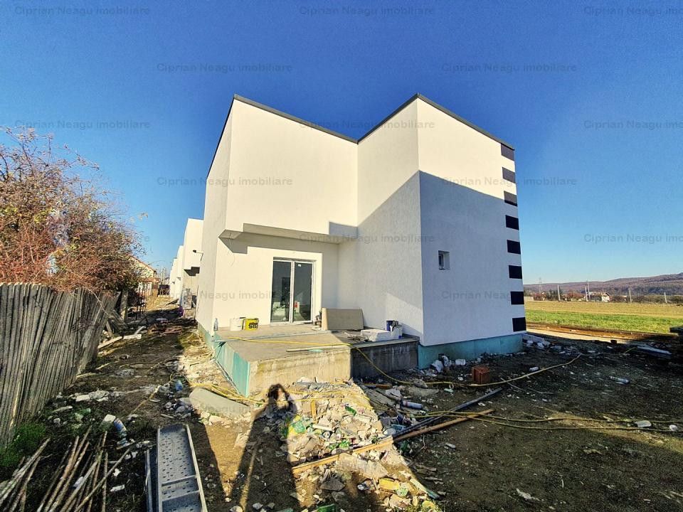 Vila moderna 4 camere, zona Prundu, Valea Geamana - Poză 10