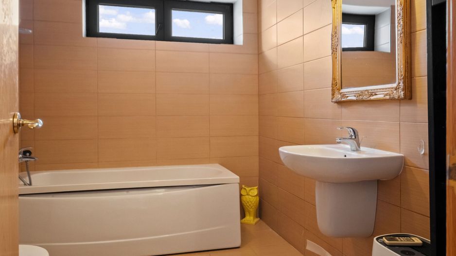 Apartament Otopeni CENTRAL 3 camere, 102m2,  Luminos si Primitor - Poză 12