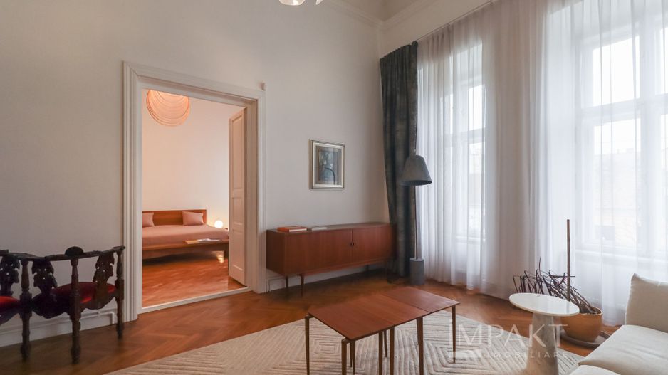 Apartament deosebit cu 4 camere in centrul orasului Cluj Napoca - Poză 11