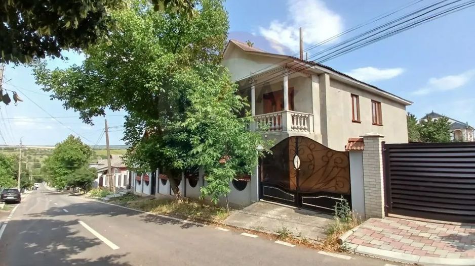 De Vinzare Casa în 2 nivele or. Orhei, - Poză 1