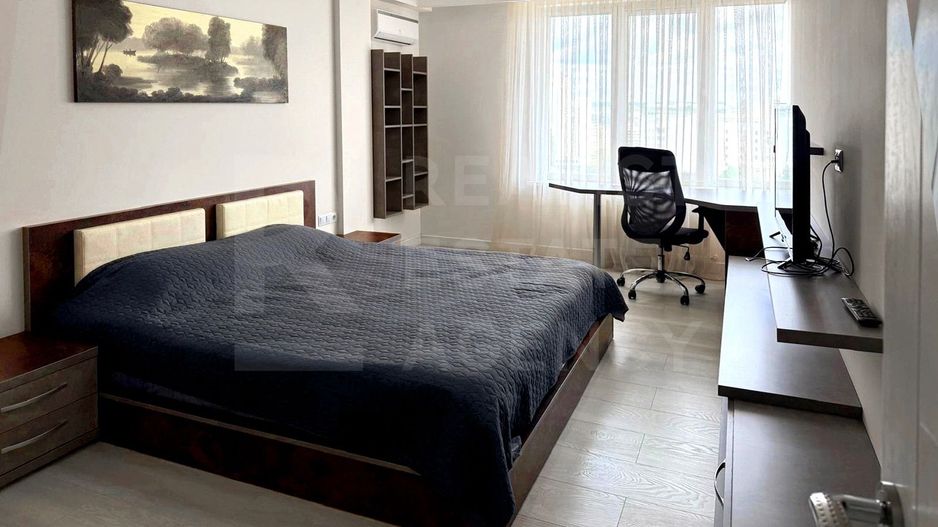 Chirie, apartament, 3 camere + living, strada București, Centru - Poză 6