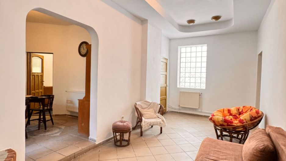 Apartament spațios la curte comună – zonă centrală, Oradea - Poză 5