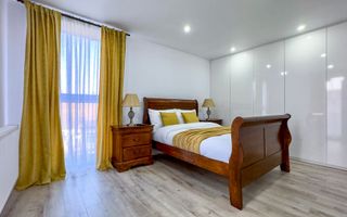 Apartament cu 3 camere de vânzare în zona Centrală - Poză 4