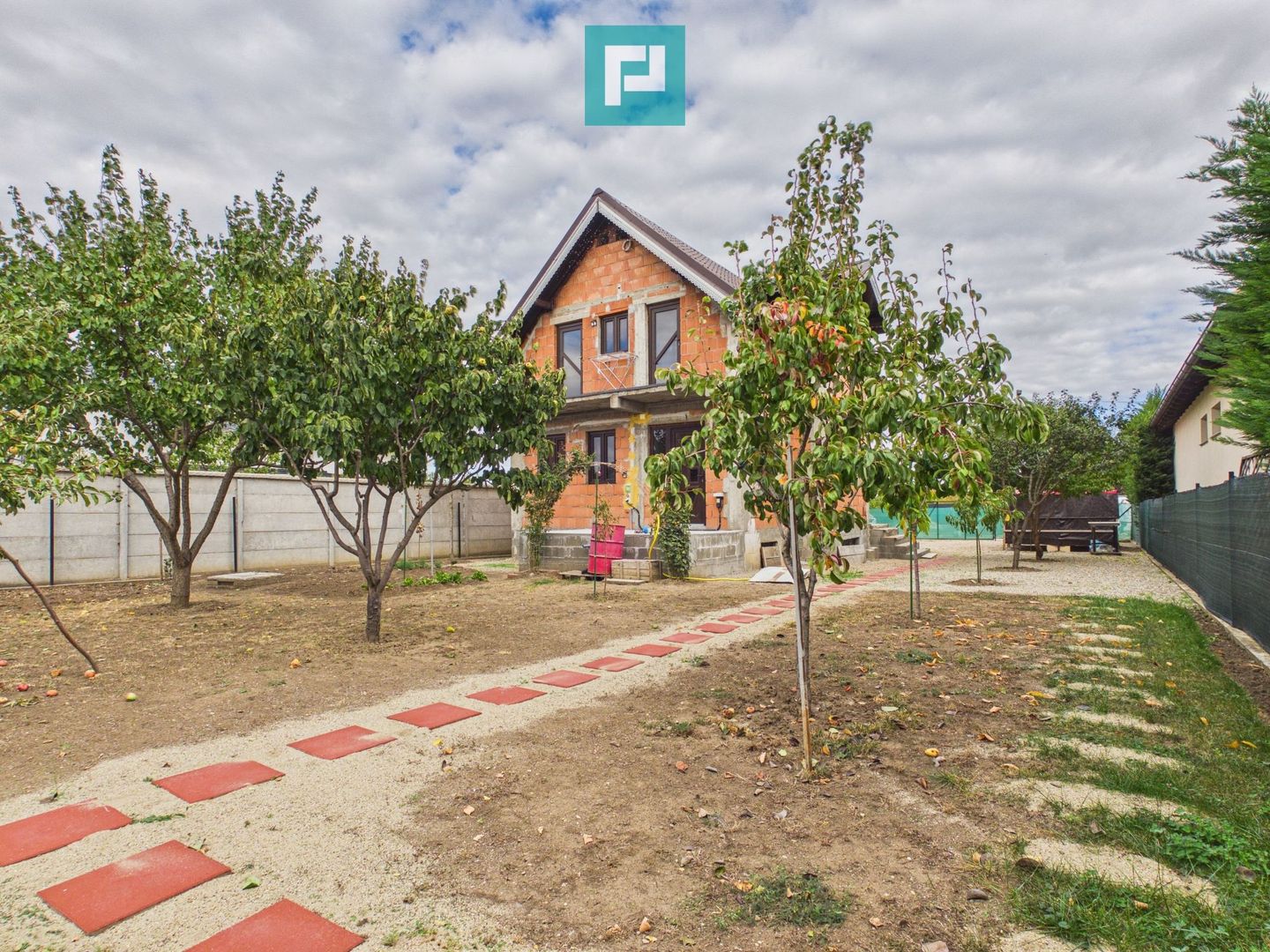 Casă la roșu D+P+M cu teren de 552 mp în Zădăreni - Poză 3