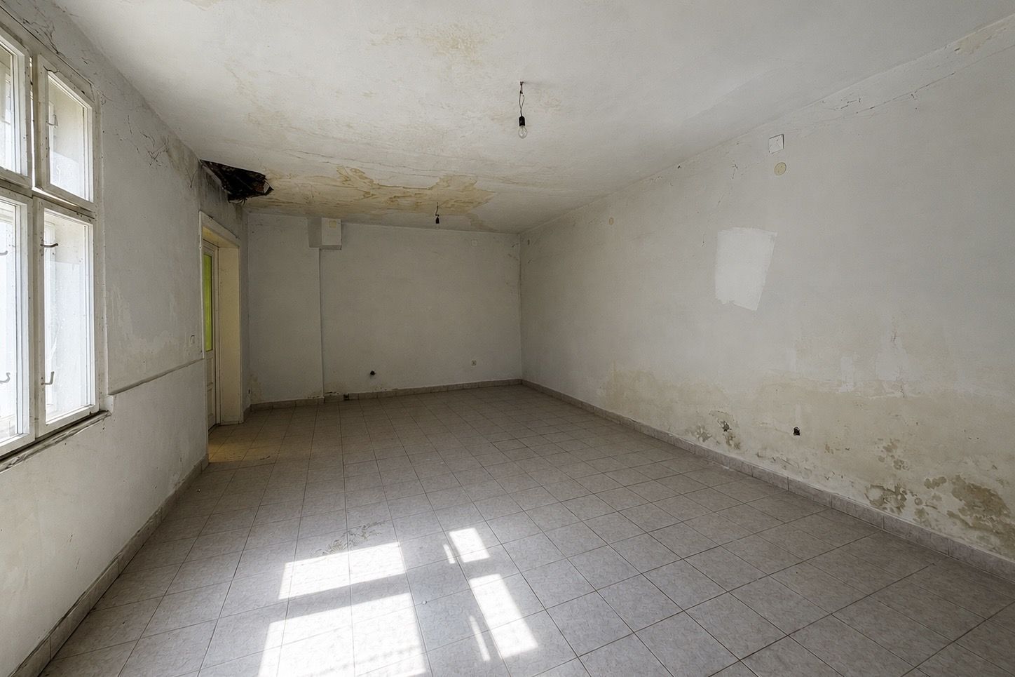 Casă din cărămidă, 6 camere, zona Pârneava, str. Eftimie Murgu - Poză 12