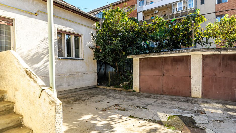 Casă cu 4 camere Augustin Doinaș - Poză 12