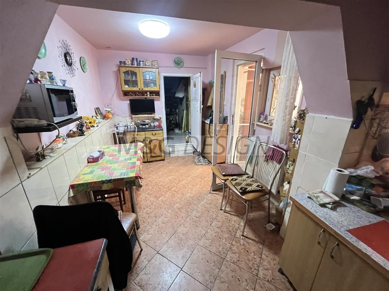 Casa pentru 2 familii zona Ghiroda CENTRALA teren 570mp - Poză 6