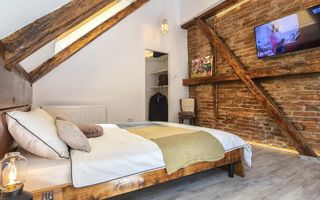 Proprietate unică de închiriat | Ultra-central, la 2 minute de Piața Sfatului - Poză 12