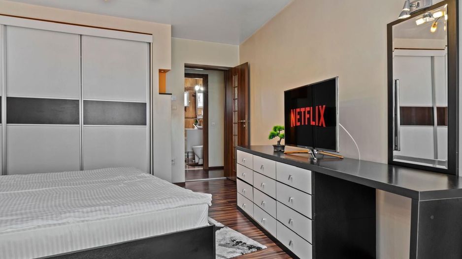 Ultracentral 4 camere Unirii renovat utilat mobilat  anul  1987 - Poză 7