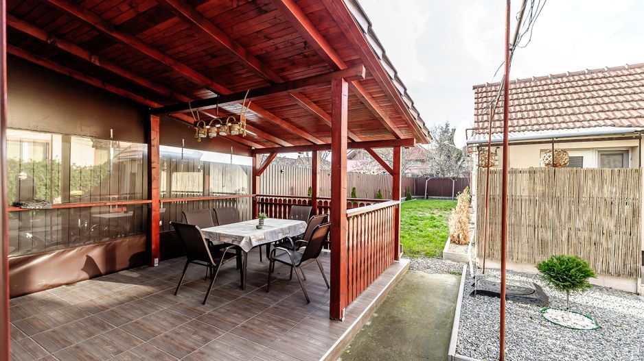 Doua apartamente cu gradina si terasa, in Micalaca, la curte comuna - Poză 4