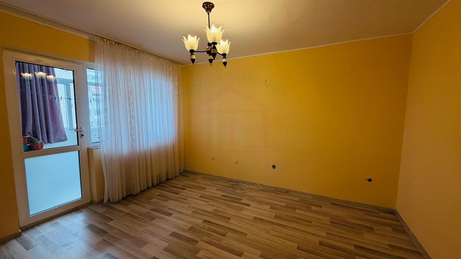 De vanzare Apartament 3 cam dec. in Galati, Micro 20, etaj 7,  65 mp - Poză 2