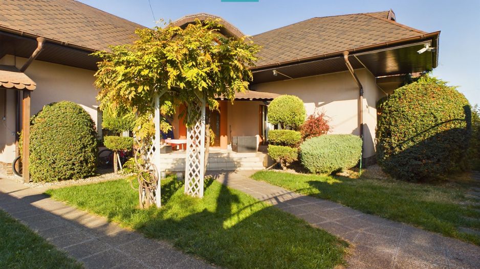 Casă pe Strada Oituz - Poză 2