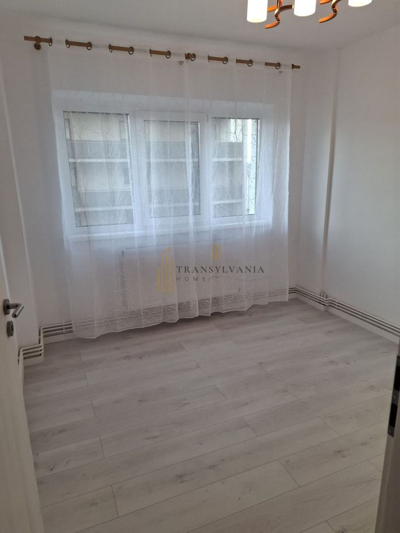 Apartament 2 camere, decomandat - Poză 2