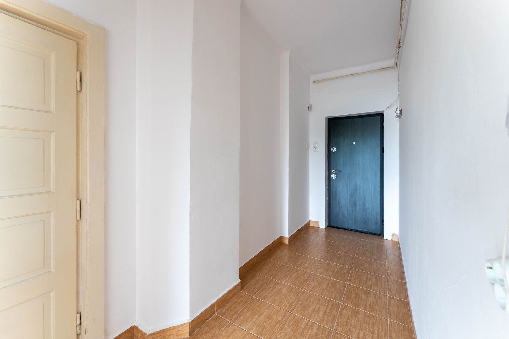 Super oferta, apartament 2 camere! - Poză 8