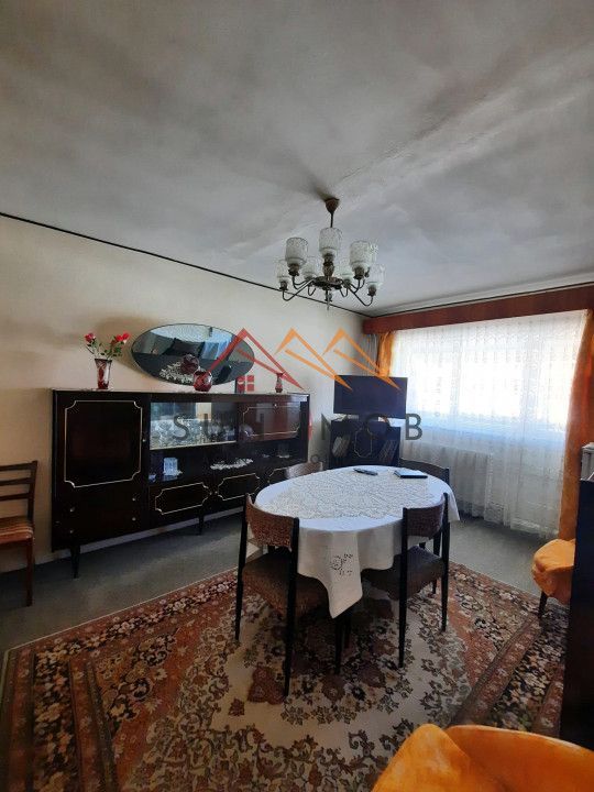 Apartament 3 camere, decomandat, 82 mp, 2 grupuri sanitare, Campina - Poză 2