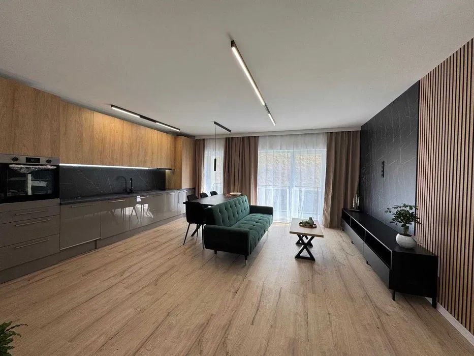 VANZARE APARTAMENT 2 CAMERE ULTRAFINISAT ZONA TEILOR - Poză 2