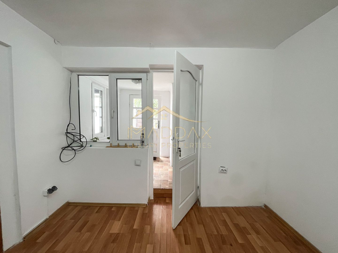 Spatiu Comercial Stradal + ***Terasa 30mp***// Dorobanti - Poză 4