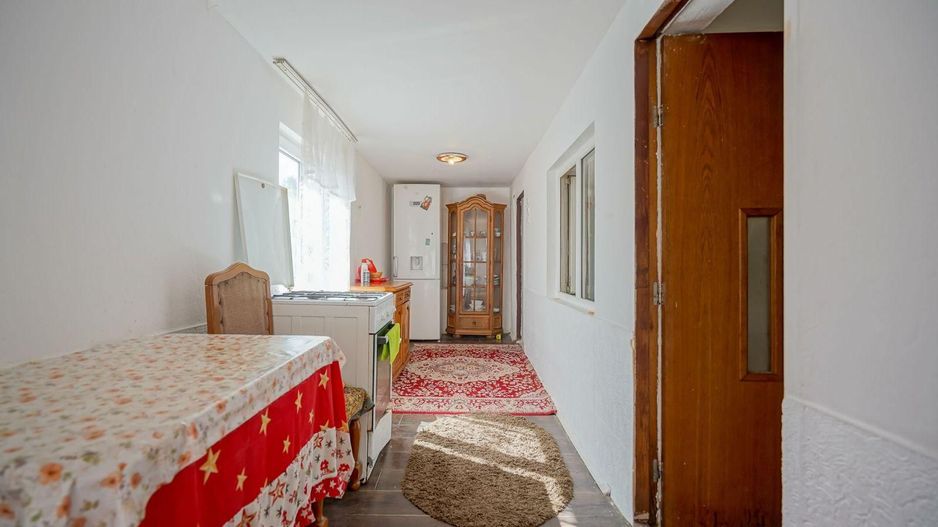 Casă bătrânească cu 3 camere la vânzare - Sânpetru - Poză 9