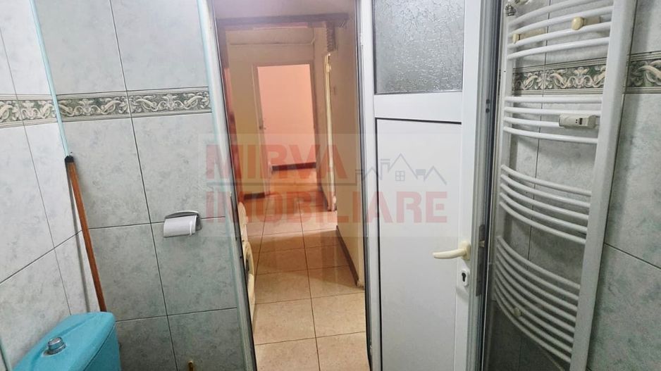 Vanzare apartament 2 camere decomandat, Malu Rosu, parter inalt - Poză 15