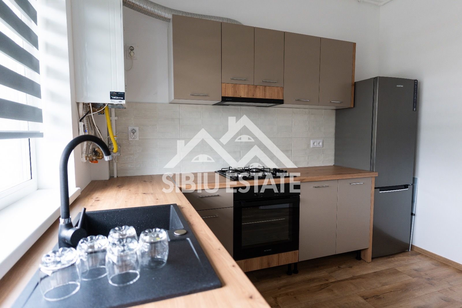 Apartament nou 2 camere decomandate mobilat parcare și boxă depozitare - Poză 5