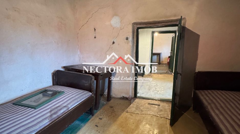 Casa 2 camere 70 mp, in CETARIU cu 2117 mp teren, la 15 km de Oradea - Poză 8