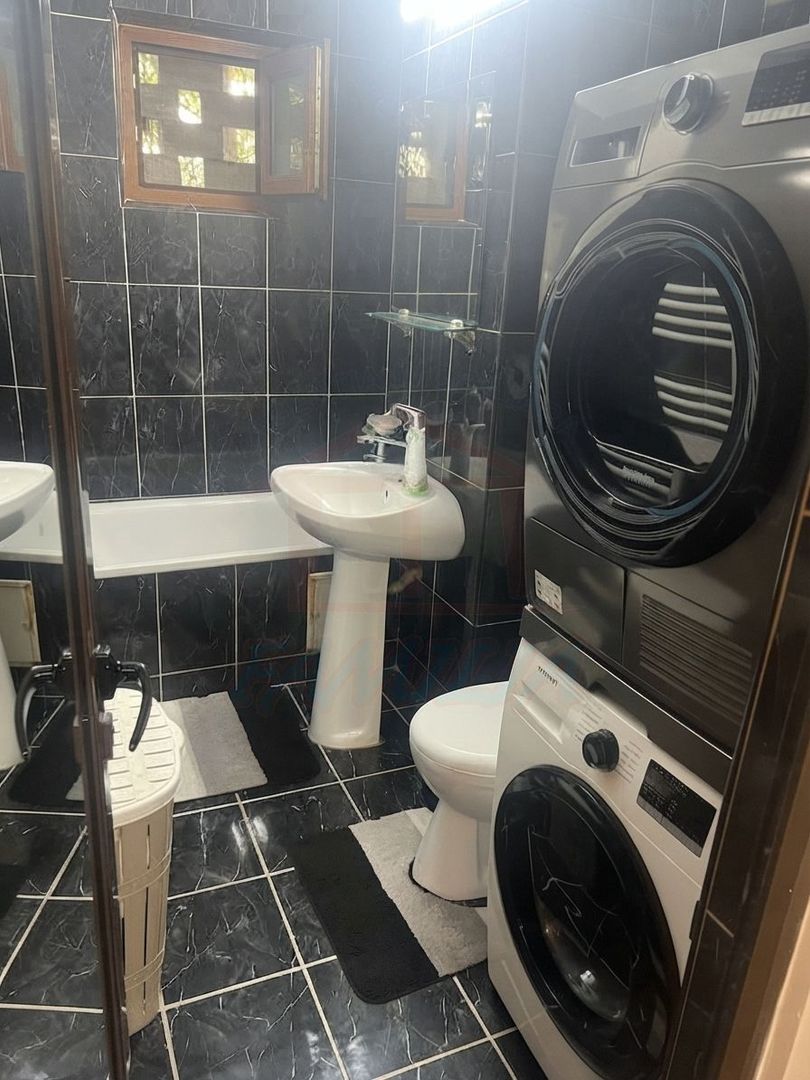 Apartament cu 2 camere de vânzare, Micro 16, etaj 2 - Poză 5