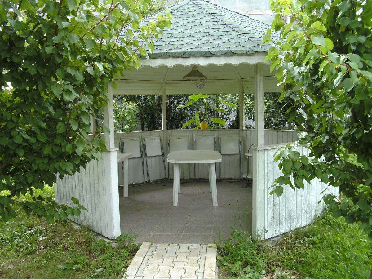 Casa in zona centralain vecinatatea padurii - Poză 8